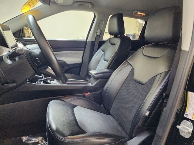 2022 Jeep Compass Latitude photo 2