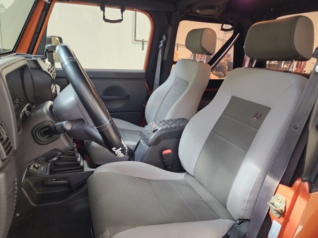 2002 Jeep Wrangler X photo 2