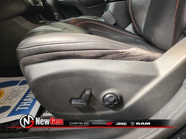 Used 2020 Jeep Cherokee Trailhawk with VIN 1C4PJMBX1LD578375 for sale in Clinton, MI