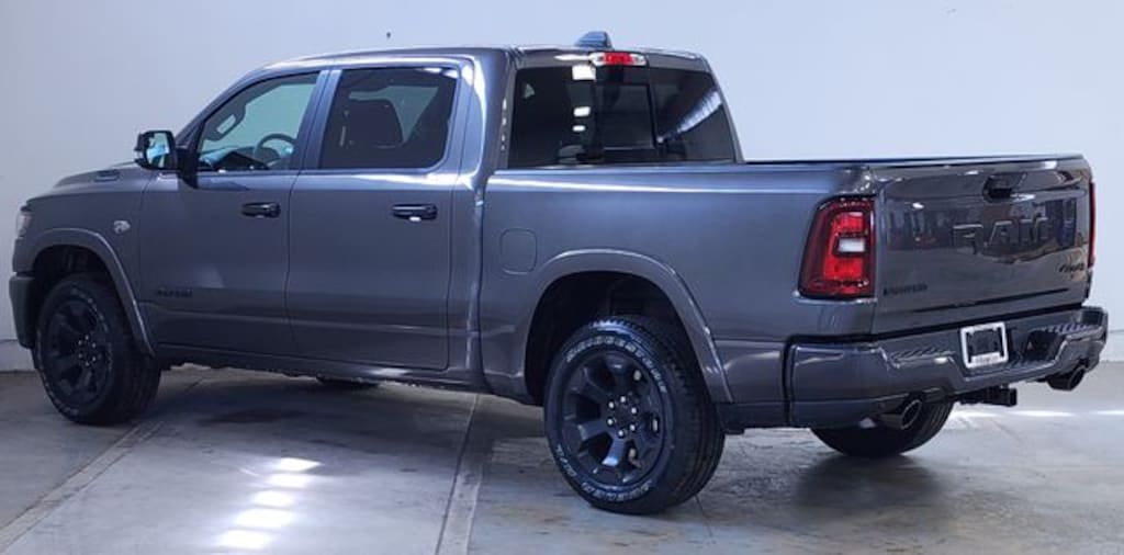 New 2026 Ram 1500 BIG HORN CREW CAB 4X4 5'7 BOX Pickup