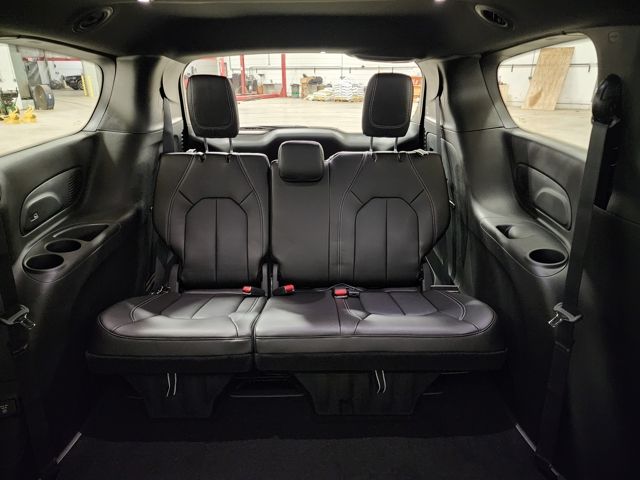 2026 Chrysler Pacifica Select - Photo 39