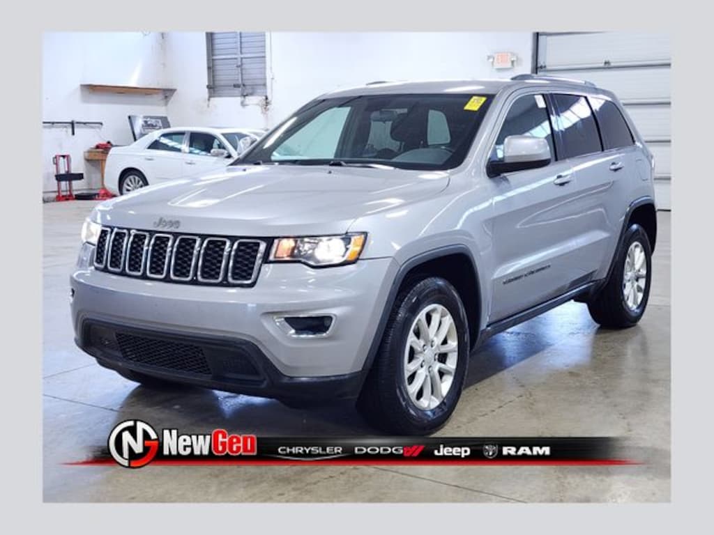 Used 2021 Jeep Grand Cherokee Laredo SUV