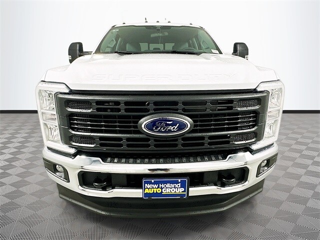 2026 Ford F-350 XL photo 2