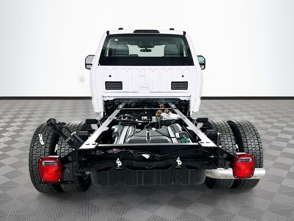 2026 Ford F-550 Super Duty Chassis Cab XL - Photo 5