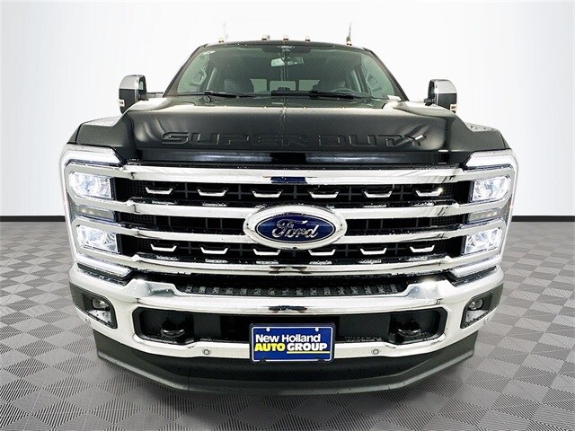2026 Ford F-250 Lariat photo 2