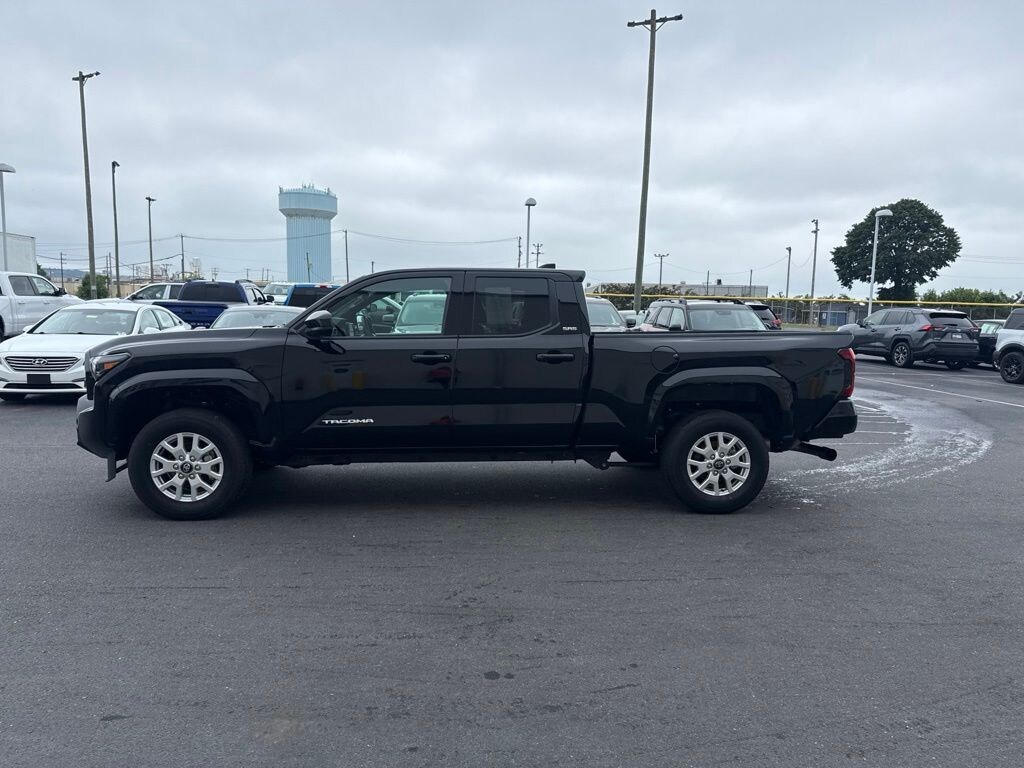 Used 2025 Toyota Tacoma SR5 Truck Double Cab