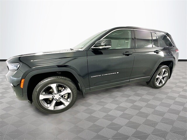 2024 Jeep Grand Cherokee Limited photo 4