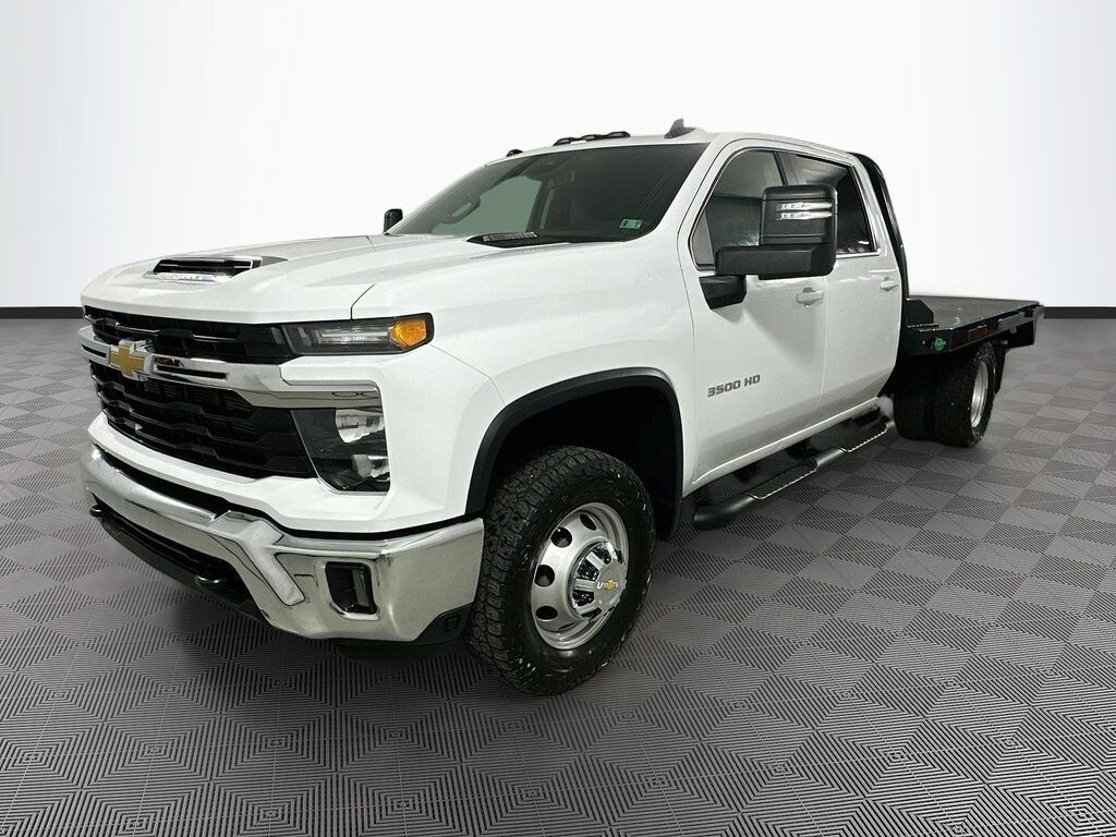 Used 2025 Chevrolet LT Truck Crew Cab