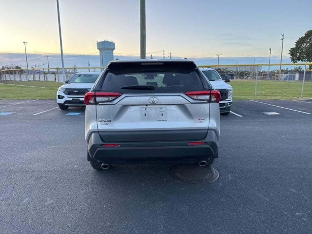 Used 2022 Toyota RAV4 XLE SUV