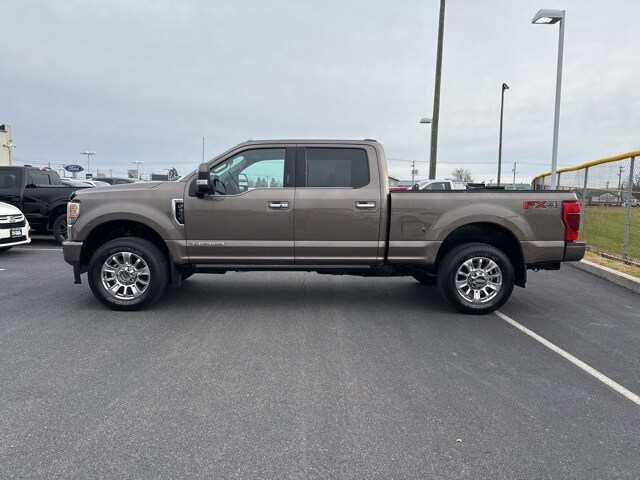 2022 Ford F-350 Limited photo 2