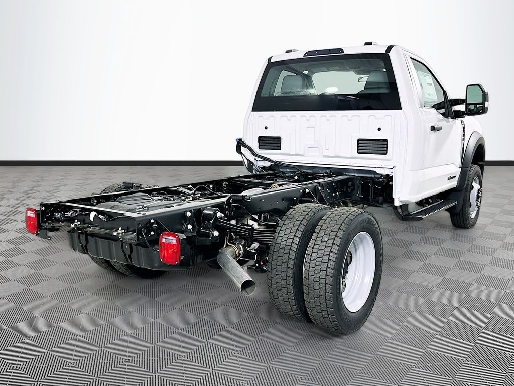2026 Ford F-550 Super Duty Chassis Cab XL - Photo 6