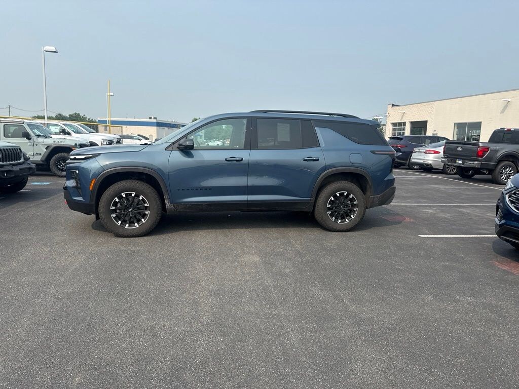 Used 2025 Chevrolet Traverse Z71 SUV
