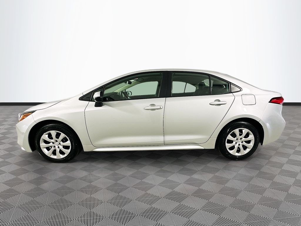 Used 2021 Toyota Corolla LE Sedan