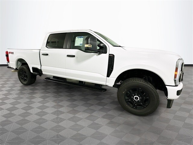 2025 Ford F-250 XL photo 3
