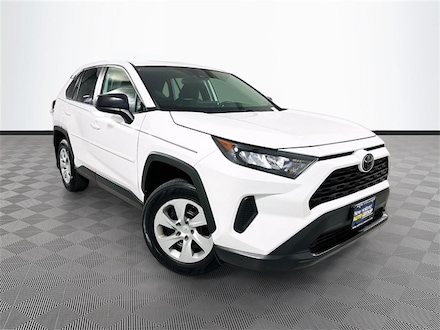 2022 Toyota RAV4 LE SUV