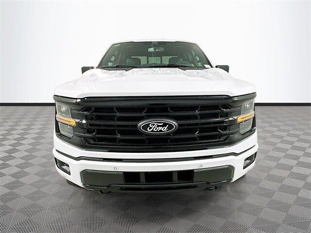 2025 Ford F-150 XLT photo 2
