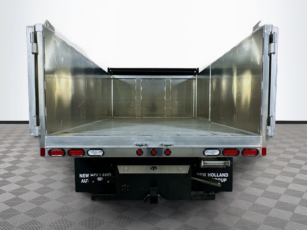 2026 Ford F-550 Super Duty Chassis Cab XL - Photo 30
