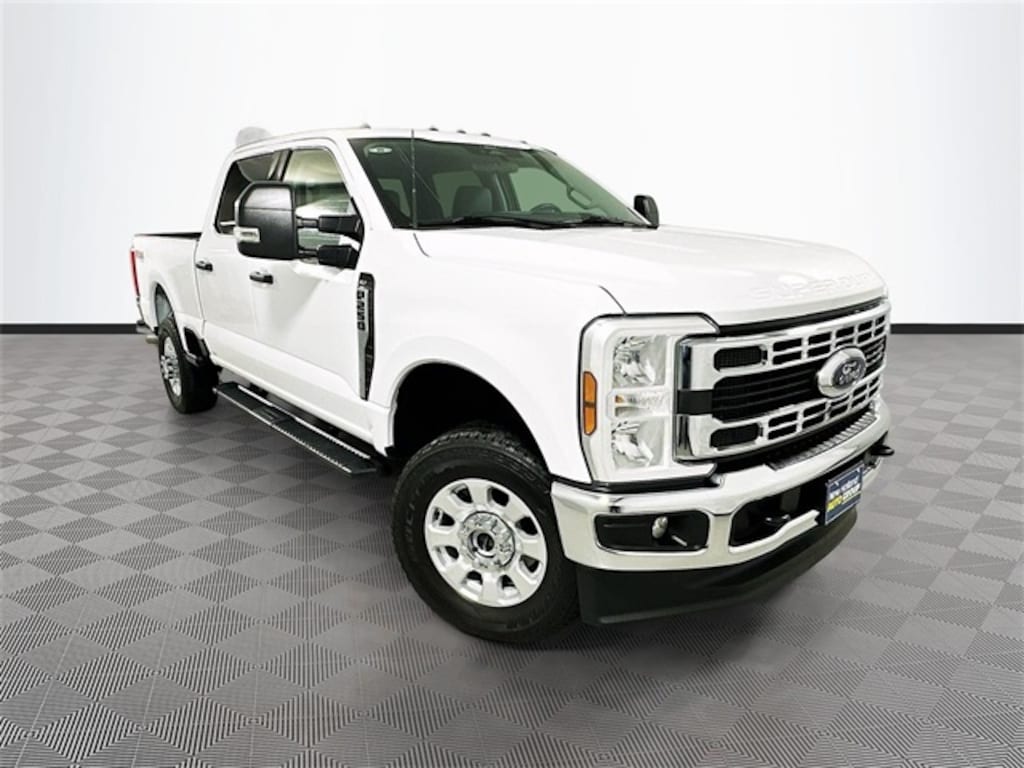 Used 2024 Ford F-250 XLT Truck Crew Cab