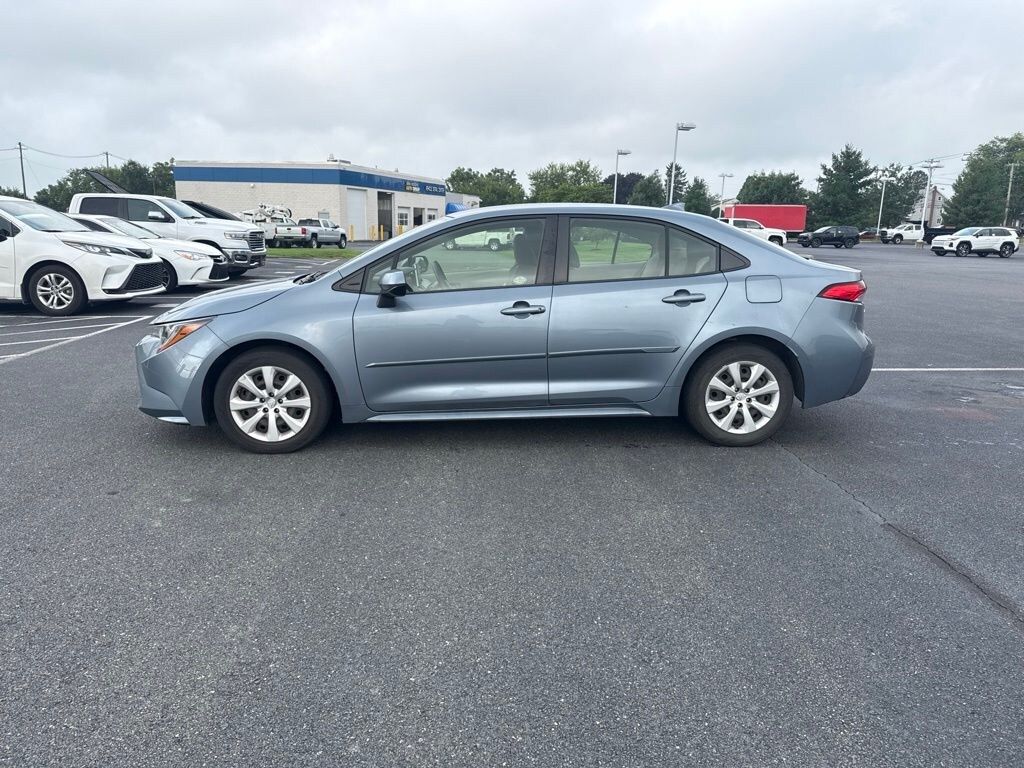 Used 2020 Toyota Corolla LE Sedan