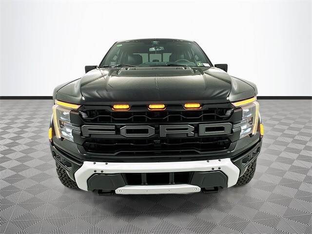 2025 Ford F-150 Raptor photo 2