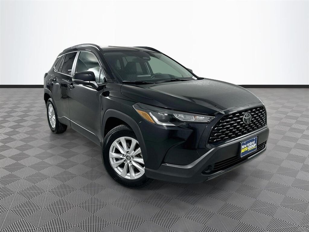 Used 2024 Toyota Corolla Cross LE SUV