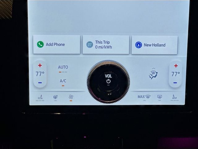 2025 Ford Mustang Mach-E Premium - Photo 10