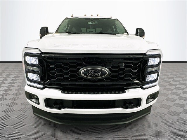 2026 Ford F-250 XLT photo 2