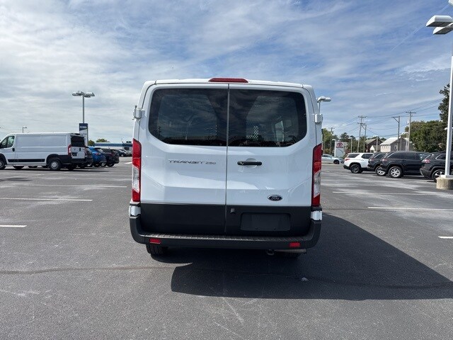 2024 Ford Transit photo 3
