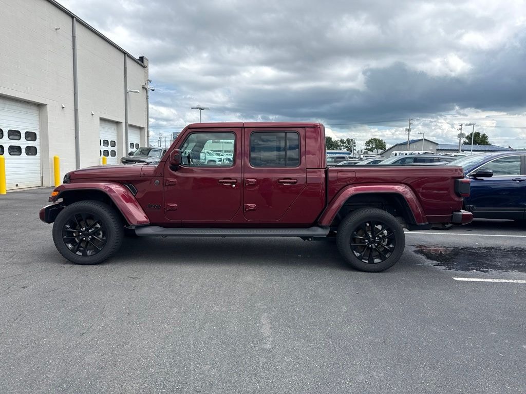 Used 2021 Jeep Gladiator Overland Truck Crew Cab