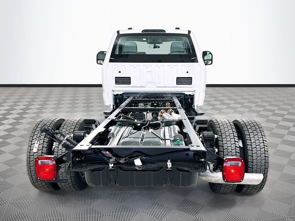 2026 Ford F-550 Super Duty Chassis Cab XL - Photo 7