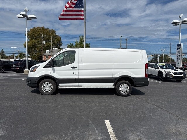 2024 Ford Transit photo 2