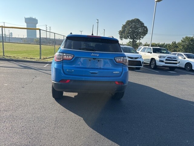2022 Jeep Compass Latitude photo 2