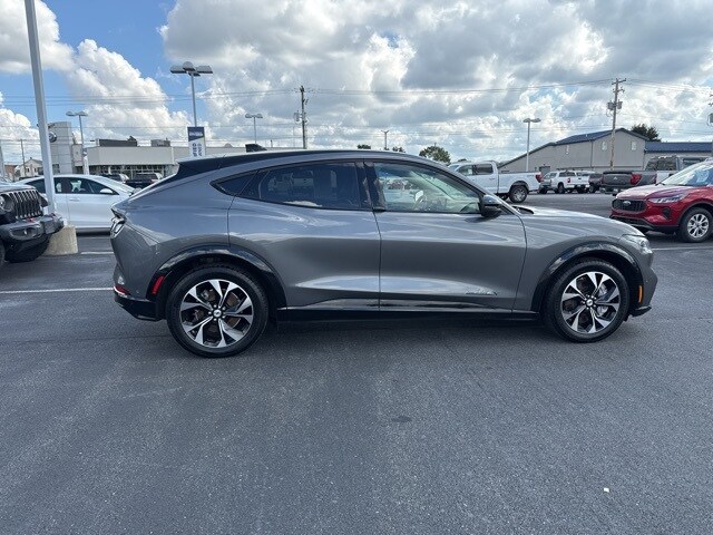 2023 Ford Mustang Mach-E Premium photo 4