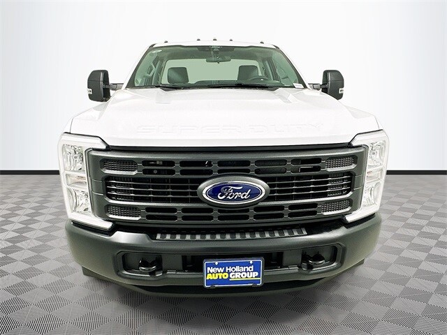 2026 Ford F-350 XL photo 2