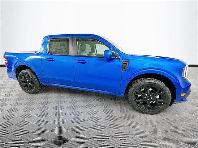 2025 Ford Maverick photo 3