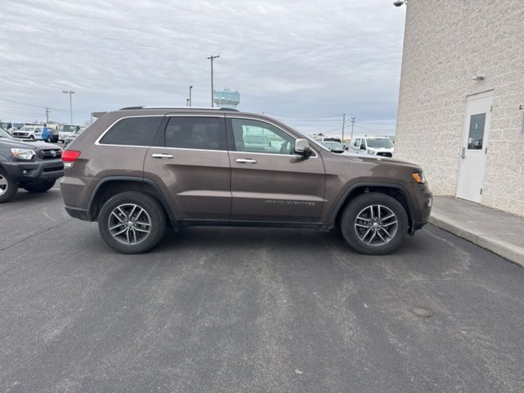 Used 2017 Jeep Grand Cherokee Limited SUV