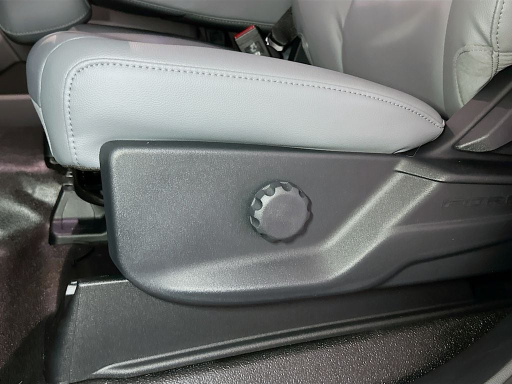 2026 Ford F-550 Super Duty Chassis Cab XL - Photo 15