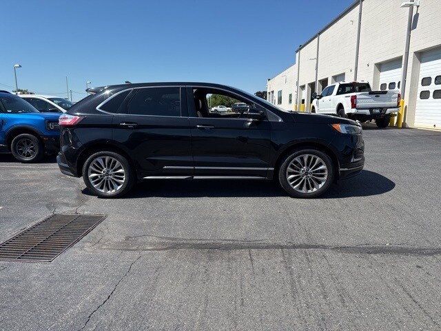 2020 Ford Edge Titanium photo 3