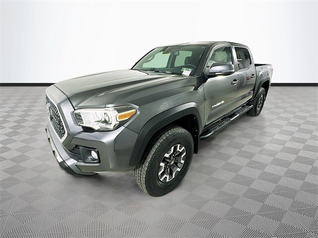 2019 Toyota Tacoma TRD Off-Road photo 3