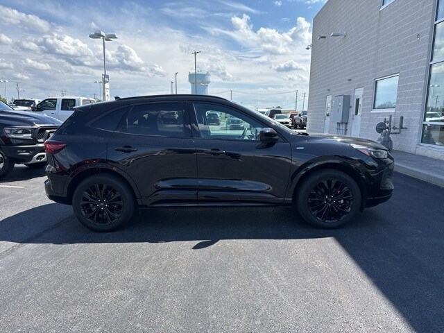 2024 Ford Escape ST-Line Elite photo 4
