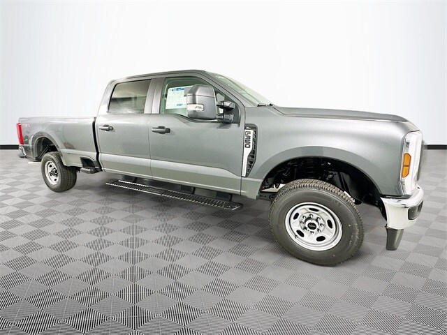 2026 Ford F-350 XL photo 3