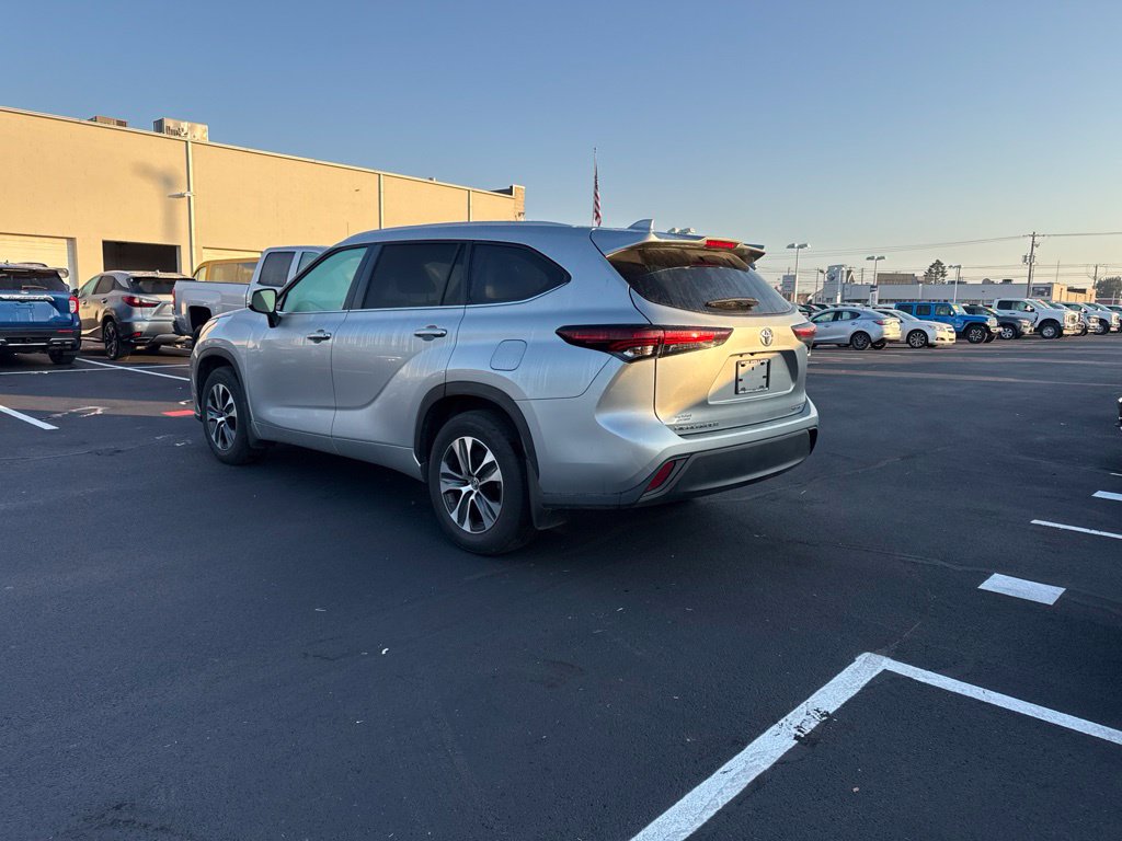 Used 2024 Toyota Highlander XLE SUV