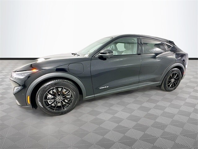 2021 Ford Mustang Mach-E Select photo 4