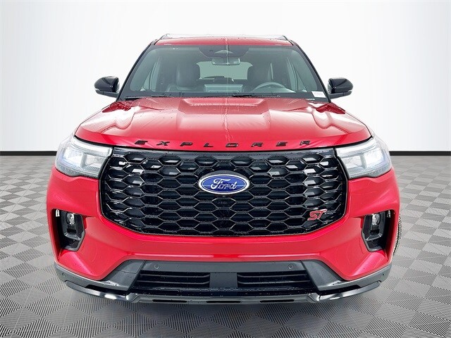 2025 Ford Explorer ST photo 2