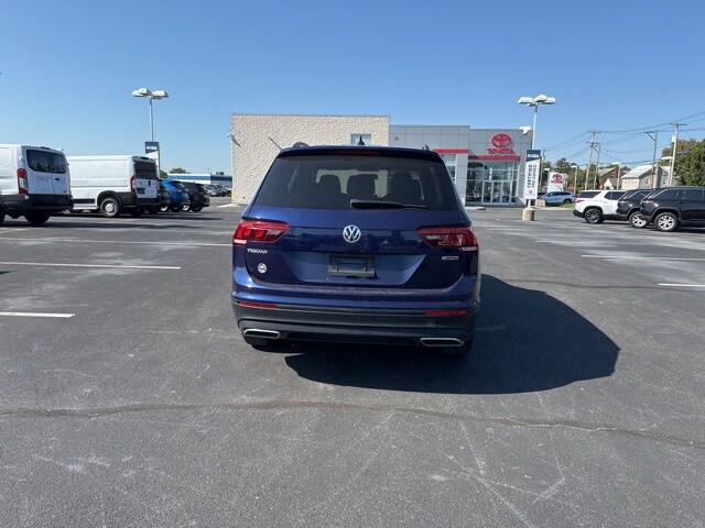 2021 Volkswagen Tiguan S photo 2