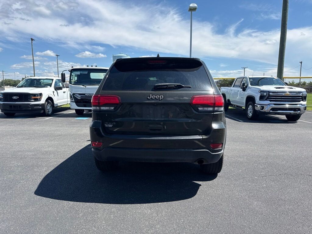 Used 2016 Jeep Grand Cherokee Laredo SUV