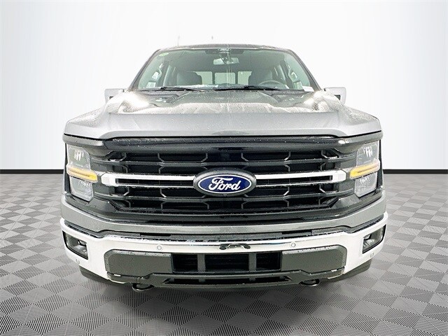 2025 Ford F-150 XLT photo 4