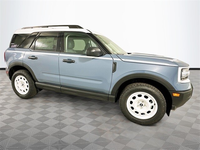 2025 Ford Bronco Sport Heritage photo 2