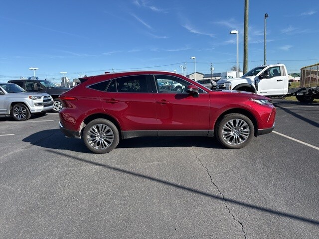 2024 Toyota Venza Limited photo 4