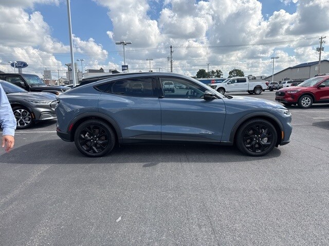 2024 Ford Mustang Mach-E Select photo 4